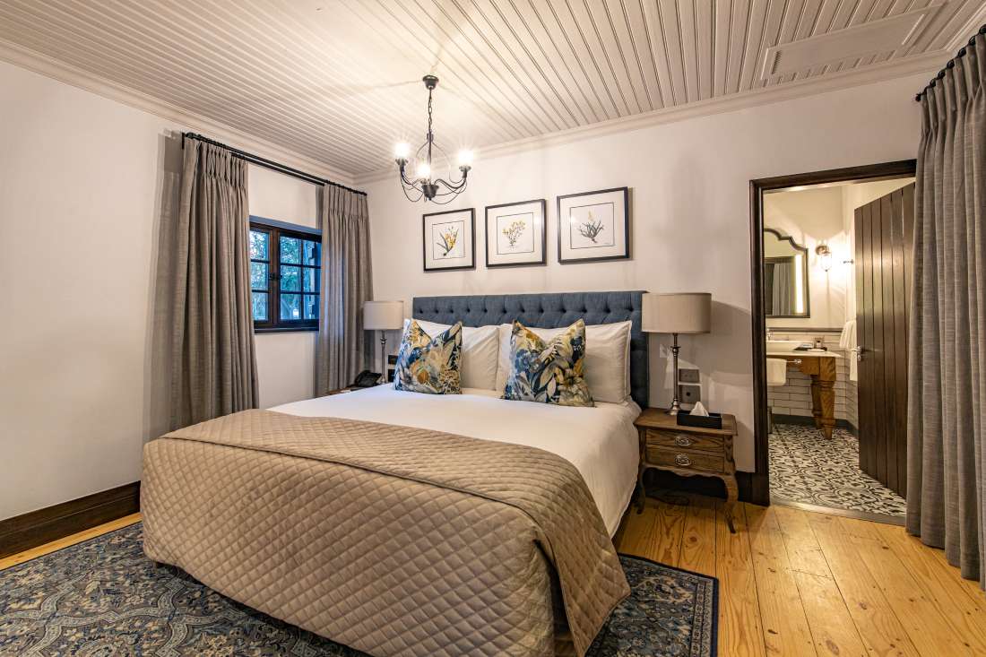 Interior Main Bedroom